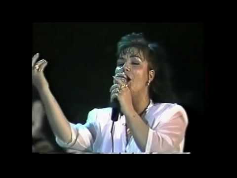 Anita Bitri   Dashuri ke Emrin Tim