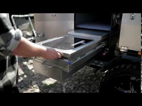 Signature Deluxe II Camper - Kitchen