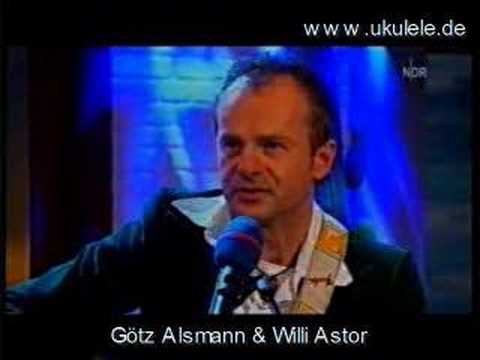 Götz Alsmann (Ukulele) & Willi Astor (Gitarre)