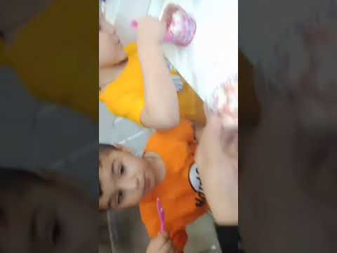 they are enjoying Baskin Robbins ice cream 🍨🍨🍨🍨🍨🍦