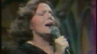 &quot;HAVEMOS DE IR A VIANA&quot; - Amália Rodrigues