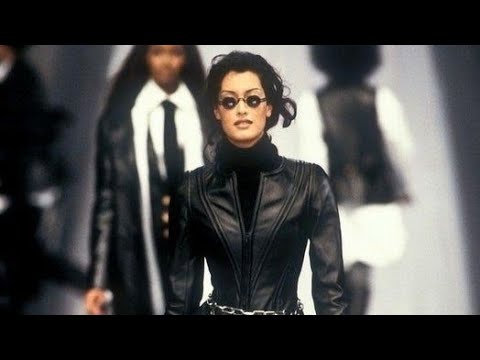 CHANEL FALL/WINTER 1993 by KARL LAGERFELD