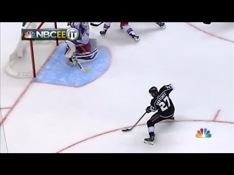 Alec Martinez wins the 2014 Stanley Cup for Los Angeles Kings in 2OT