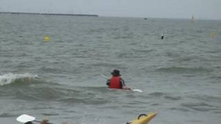 preview picture of video 'Kayak surfing'