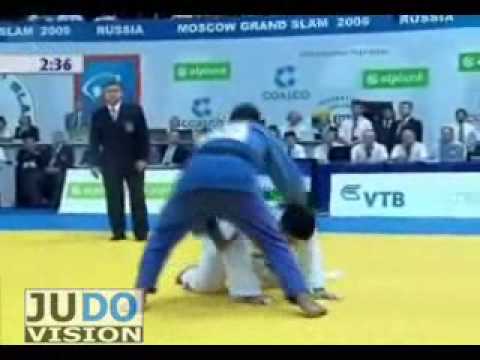 JUDO 2009 Grand Slam Moscow: Luciano Correa (BRA) - Hee-Tae Hwang (KOR)