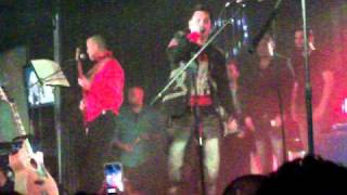 Regulo Caro en el Rodeo Soldados del Chapo