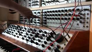 Video thumbnail for Analogue Systems RS-240 Frequency Shifter Demo by Joris Menten