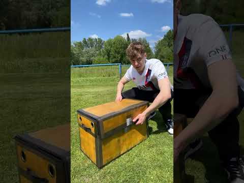 Wir finden eine Minecraft Truhe!!