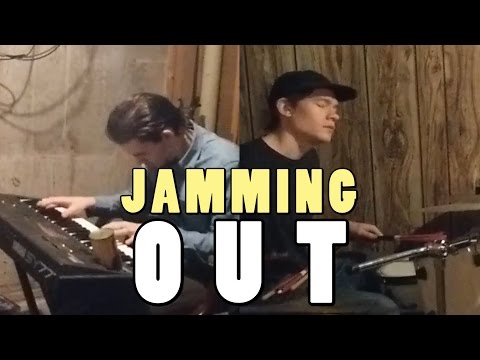 JAMMING OUT - On the SPOT: The Lounge