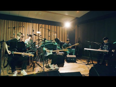 DAY6 performs "You Were Beautiful (예뻤어)" & "Time of Our Life (한 페이지가 될 수 있게)" 🎸🥁💥