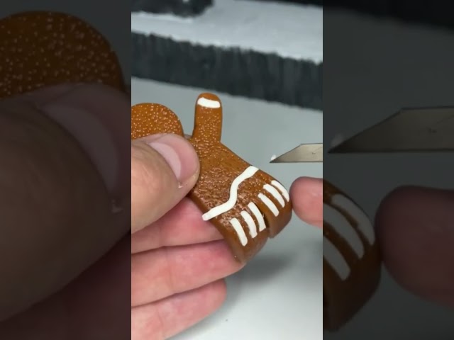 Vídeo relacionado con DPKOW Hombre de Pan de Jengibre Cara Foto Pancarta para Navidad Foto Props Accesorios, Caras Juego para Navidad Fondo Decoración Bastón de Caramelo Hombre de Pan de Jengibre Accesorios, 150 * 100cm