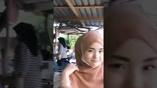 Download lagu senyumnya bikin candu #shorts mp3 Download lagu senyumnya bikin candu #shorts mp3