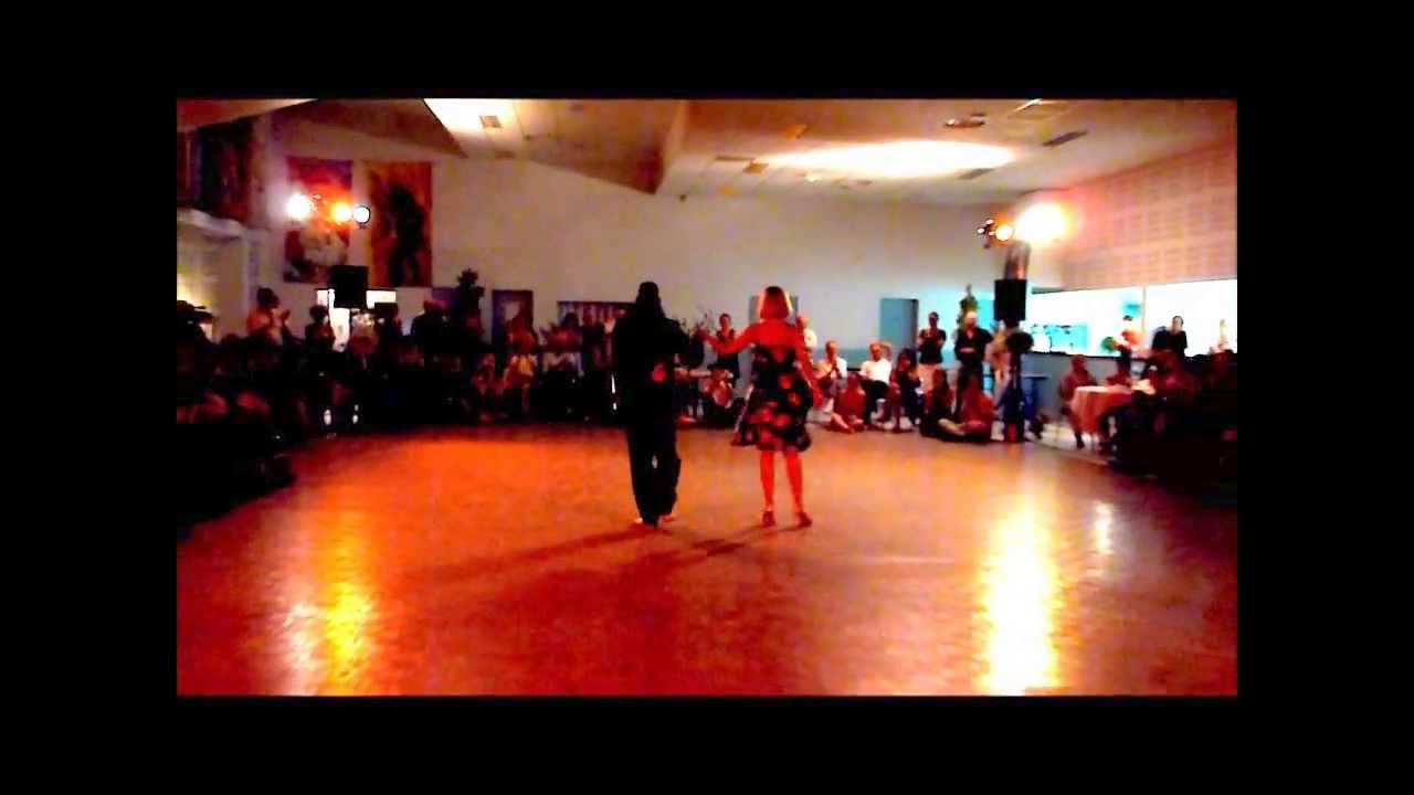 Virginia Uva y Cesar Agazzi, Mi Dolor