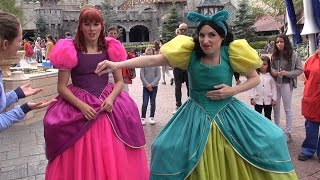 Anastasia and Drizella Marriage Proposal at Disneyland Paris - Meet &amp; Greet Cinderella Stepsisters