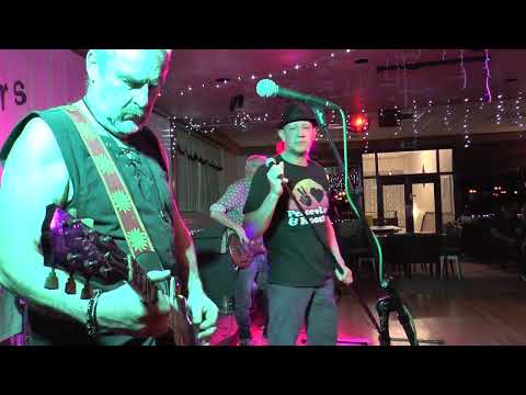 Roadhouse Blues - The Roosters