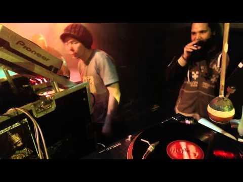 Lidj Shiloh @ Roots Run Deep, Burgerweeshuis, Deventer (19-10-2013)