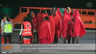 11 menores y 5 mujeres entre los ocupantes de una patera rescatada a 34 millas de Lanzarote