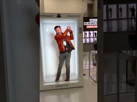 I am a real hologram - a virtual me!