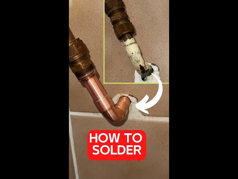 A plumber shows how to re-solder a leaking copper water pipe Powerful trick!