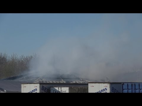 Vollbrand der Produktionshalle von Kumpan electric - 170 Einsatzkräfte in Remagen am 25.3.20 + O-Ton