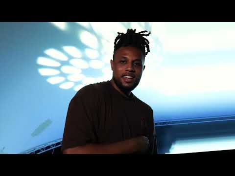 Vastitude - She’s Different