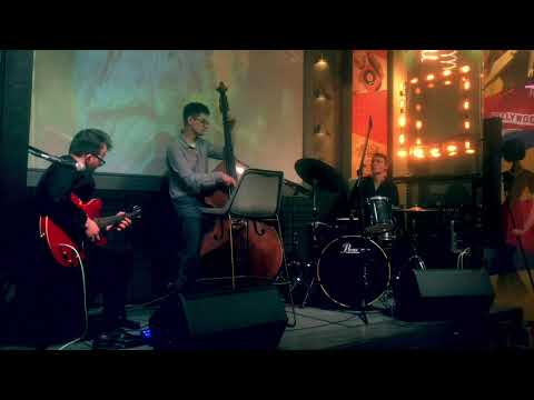 Victor Chaplygin trio - "Reflection" (Victor Chaplygin)