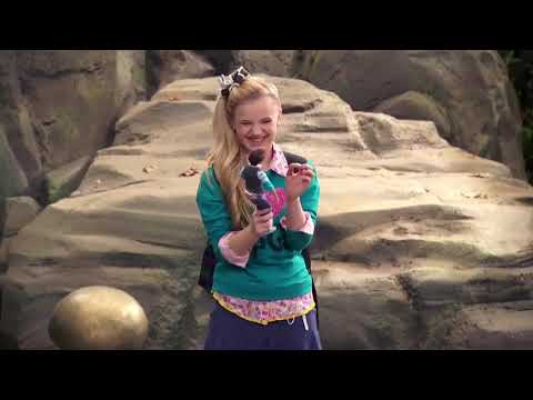 Jessie – Creepy Connie's Curtain Call clip1