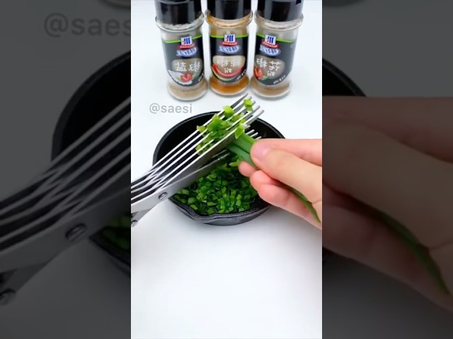 Vídeo relacionado con Piriuuo Juego japonés de 3 tijeras para manualidades pequeñas, mini cortafuegos de viaje con funda protectora, corte recto, acero inoxidable y plástico, azul, rosa, púrpura