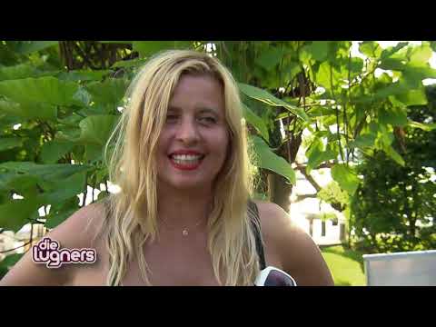 Die Lugners: Die Lugners mit Moertel in Venedig mit den Muchas