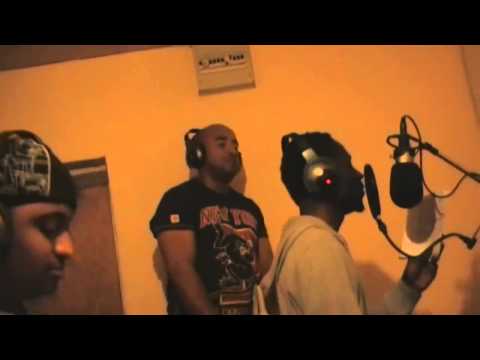 Sande-Mane,Mega m, Murcury & Mc Dubh - No Hook (2010)