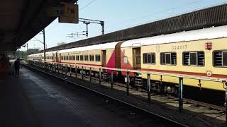 12075 | Kozhikode - Trivandrum Jan Shatabdi | Arriving at Shoranur Railway Junction