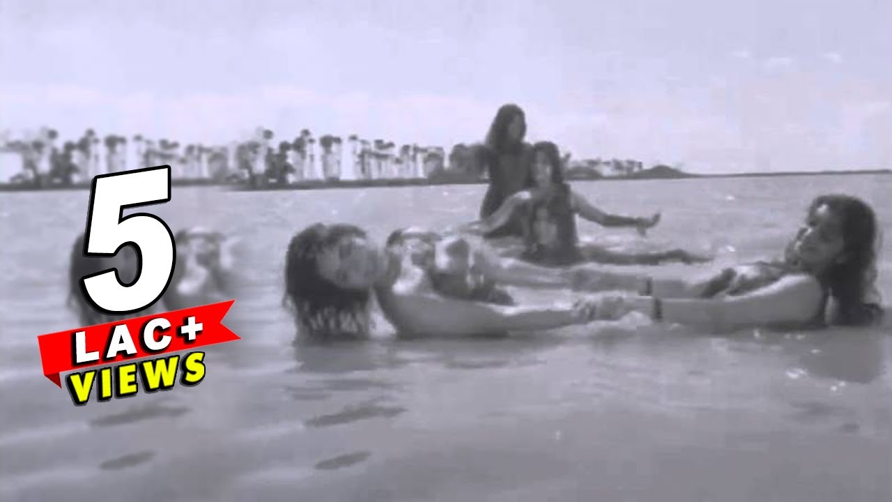 Kannadi Meniyadi Song Lyrics | Kodi Malar