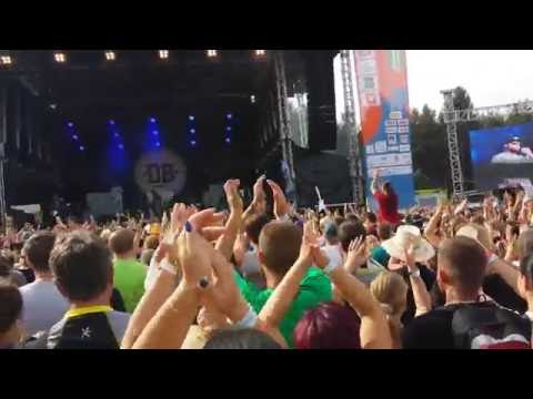 Divokej Bill - Svatá pravda - Bezděz 3.9.2016 - Hrady CZ - (1080p)