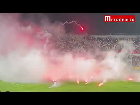 Torcida do Joinville protesta em partida do Campeonato Catarinense