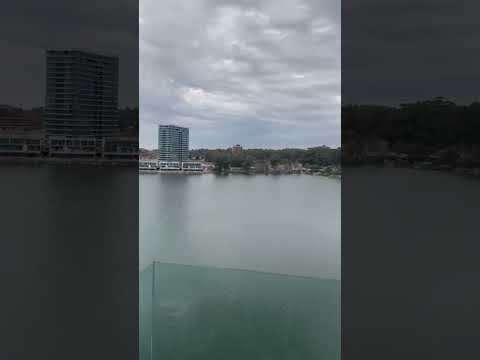 Video de YouTube - Venta de apartamento 2 Dormitorios sobre el lago Carrasco Este / Parque Miramar
