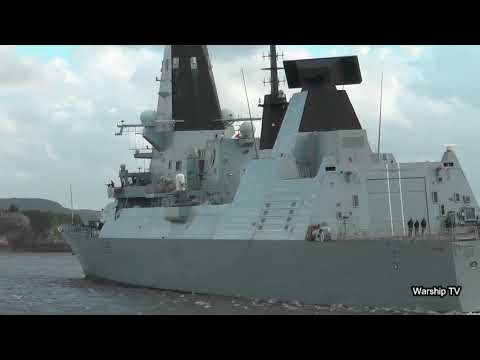 HMS DEFENDER D36 LEAVES DEVONPORT NAVAL BASE AT MUTTON COVE - 12th November 2018