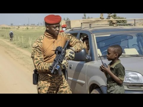 DOGO WA MTAANI ALIMUOKOA TRAORE NA KIFO KUPITIA RADIO YAKE NDOGO