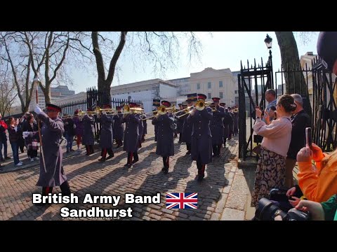 "Changing of the Guard" BRITISH Army Band Sandhurst - Leaving Wellington Barracks | London 25/03/22