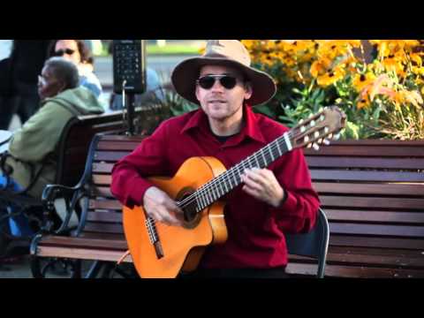 Fuerte   John H  Clarke / Хорошо играет на гитаре