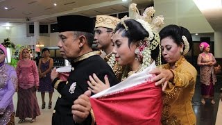Download lagu Panduan Temu Manten Adat Jawa dan Panggih Manten Adat Jawa by Raddin Wedding mp3 Download lagu Panduan Temu Manten Adat Jawa dan Panggih Manten Adat Jawa by Raddin Wedding mp3