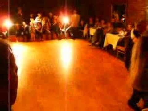  Guillermina Quiroga  and  Roberto Reis  are  dancing  to  the  milonga  "  El Lloron  "