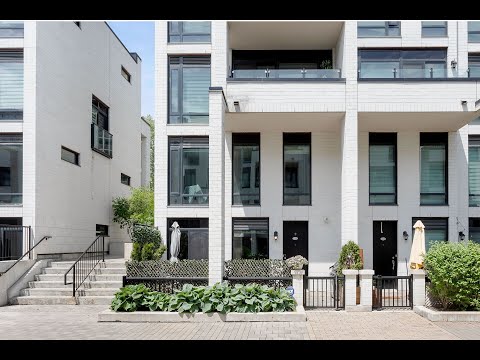 212 134 Widdicombe Hill Blvd. Toronto, ON