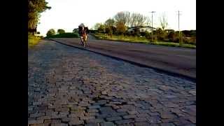 preview picture of video 'Ciclista diferente de todos!'