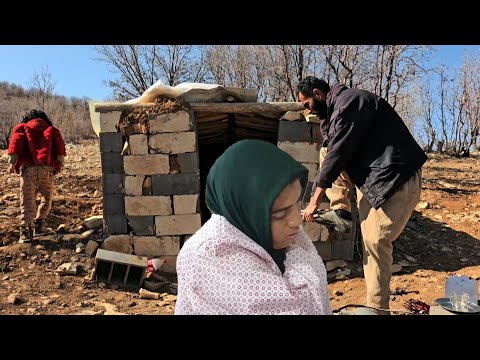 Mustafa went to the hospital to see Mahvash|Sinaz stayed with her grandmother