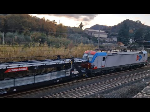 COMPILATION DI TRENI CON 2 TRENI MERCI DEL SABATO POMERIGGIO VICINO ALLA STAZIONE DI RIVA TRIGOSO 