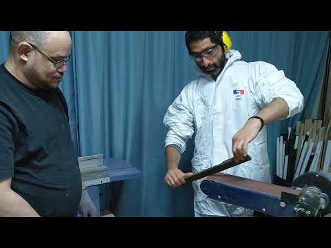 Learning how to build 'marimba de chonta' (traditional Afro-Colombian instrument)