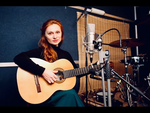 Dança De Mágoas , Elena Diachkova ( Fado by Mísia )