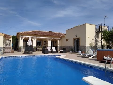 Spanish property.Delightful 3 bed Lakes Vega Villa for sale Arboleas.10 x 5 pool, 229,500 Euros