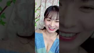 【おっぱい】裸ニットで爆乳谷間を見せつけwww【エロ】