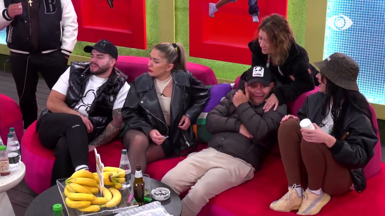 Vajzat bëjnë të vështirën/ Roza bisedon me banorët për romancat: Protokolli është…